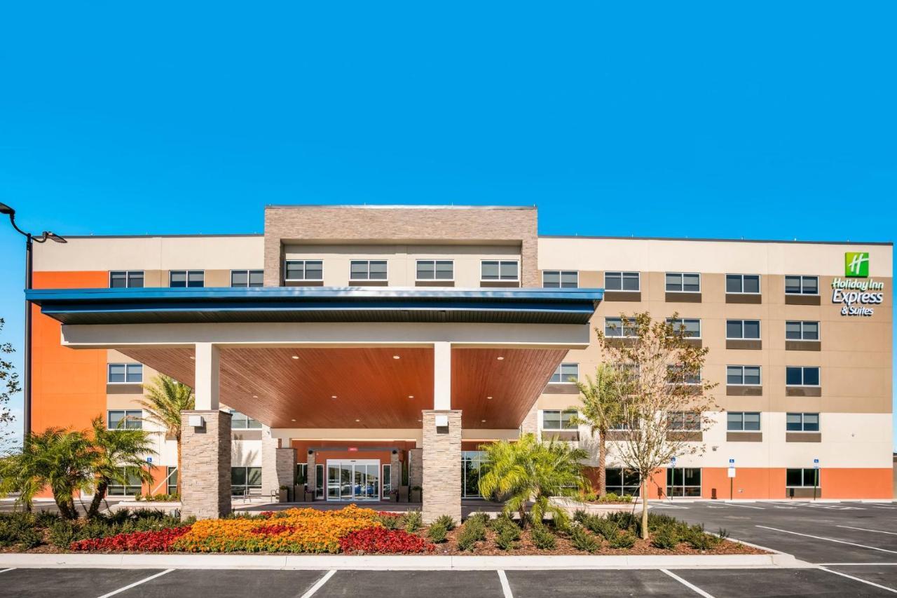 Holiday Inn Express & Suites Jacksonville - Town Center By Ihg Exterior foto