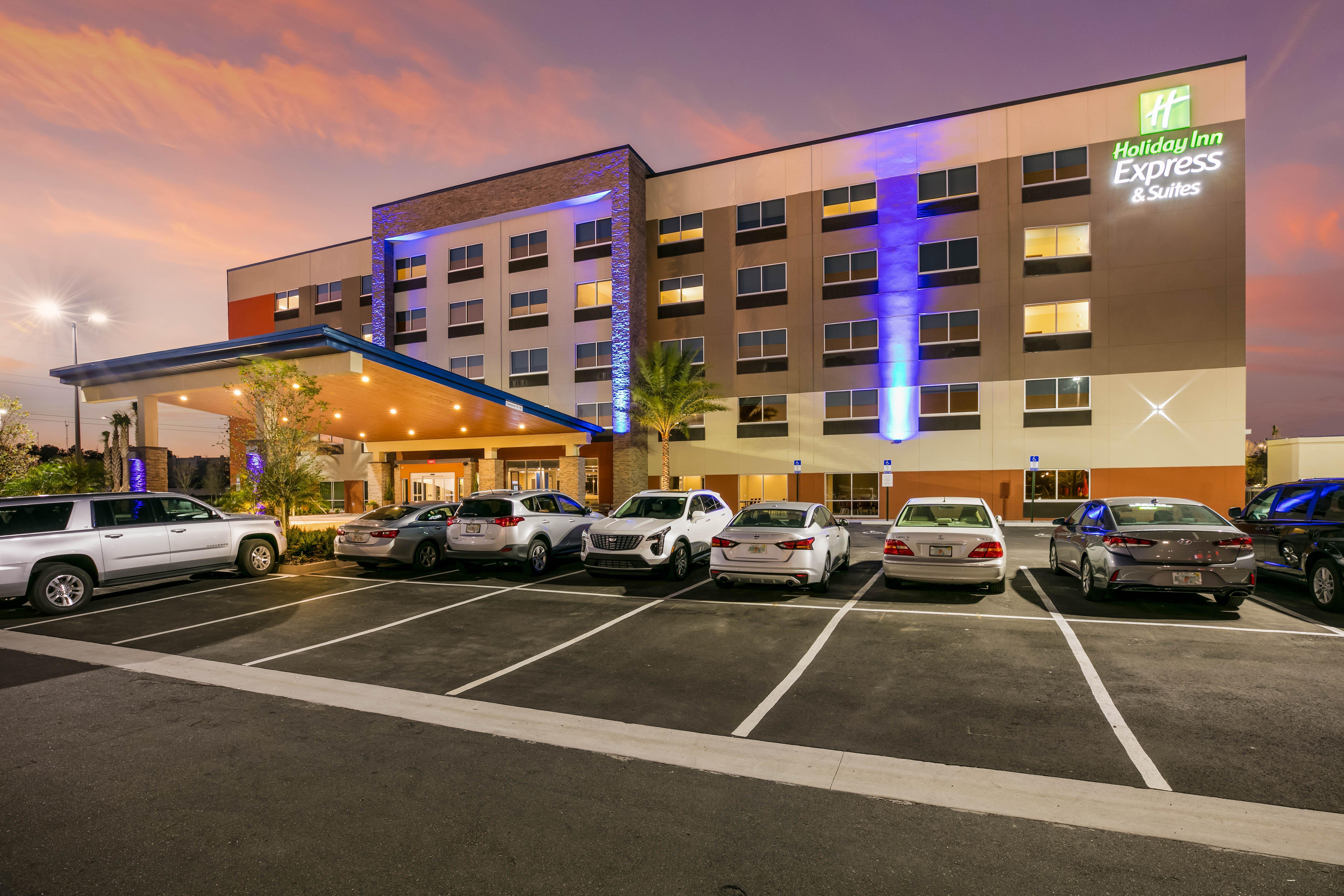 Holiday Inn Express & Suites Jacksonville - Town Center By Ihg Exterior foto