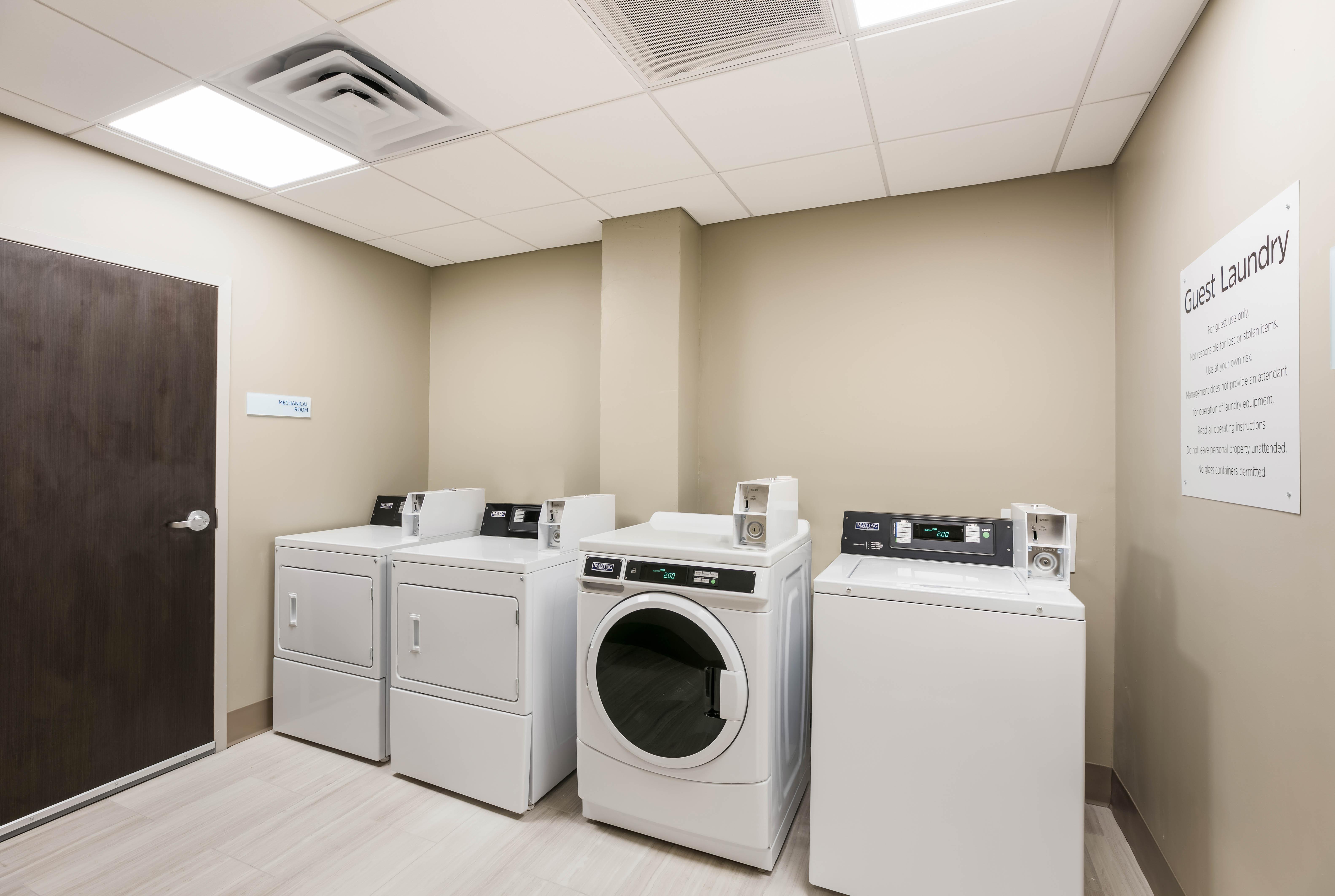 Holiday Inn Express & Suites Jacksonville - Town Center By Ihg Exterior foto