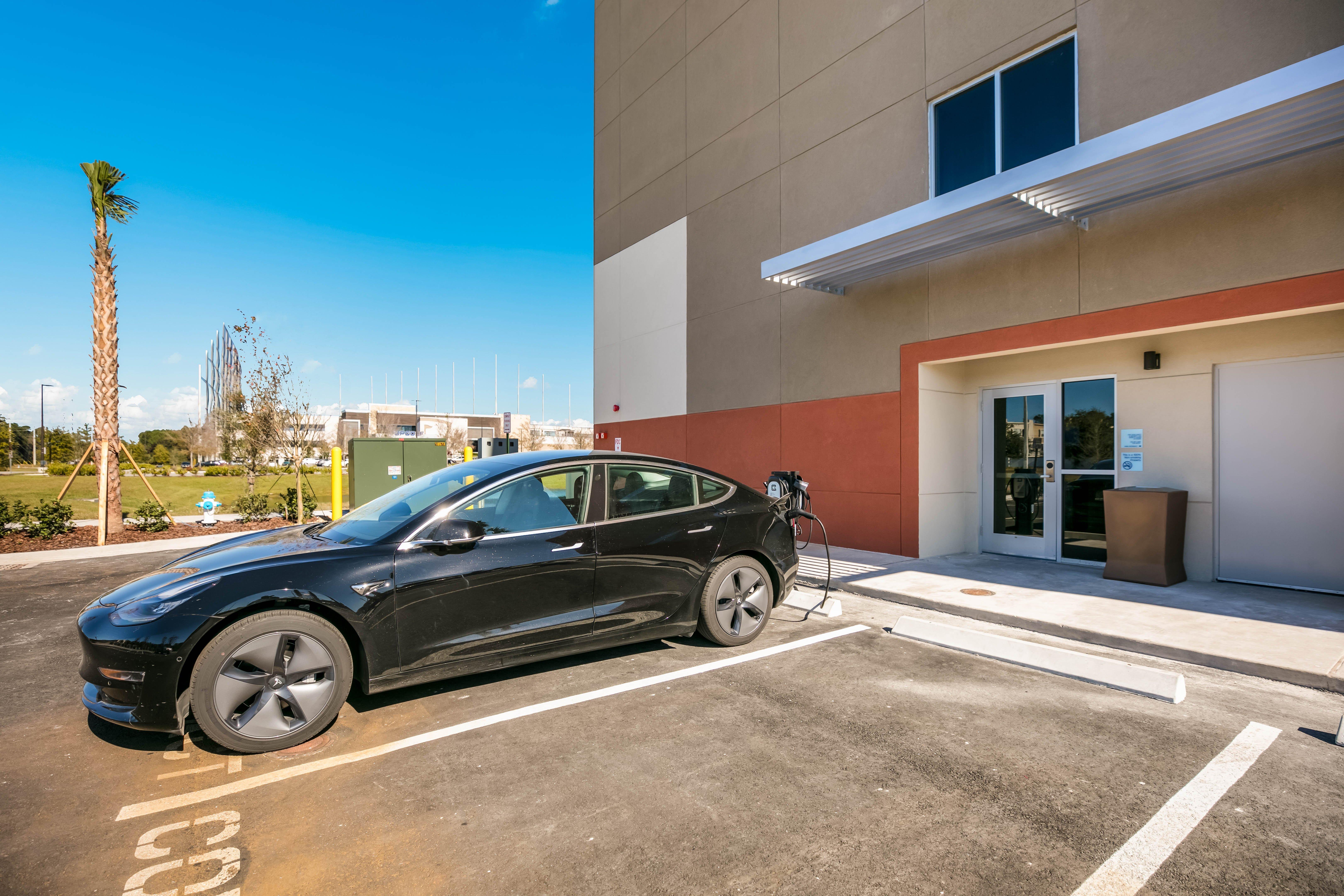 Holiday Inn Express & Suites Jacksonville - Town Center By Ihg Exterior foto