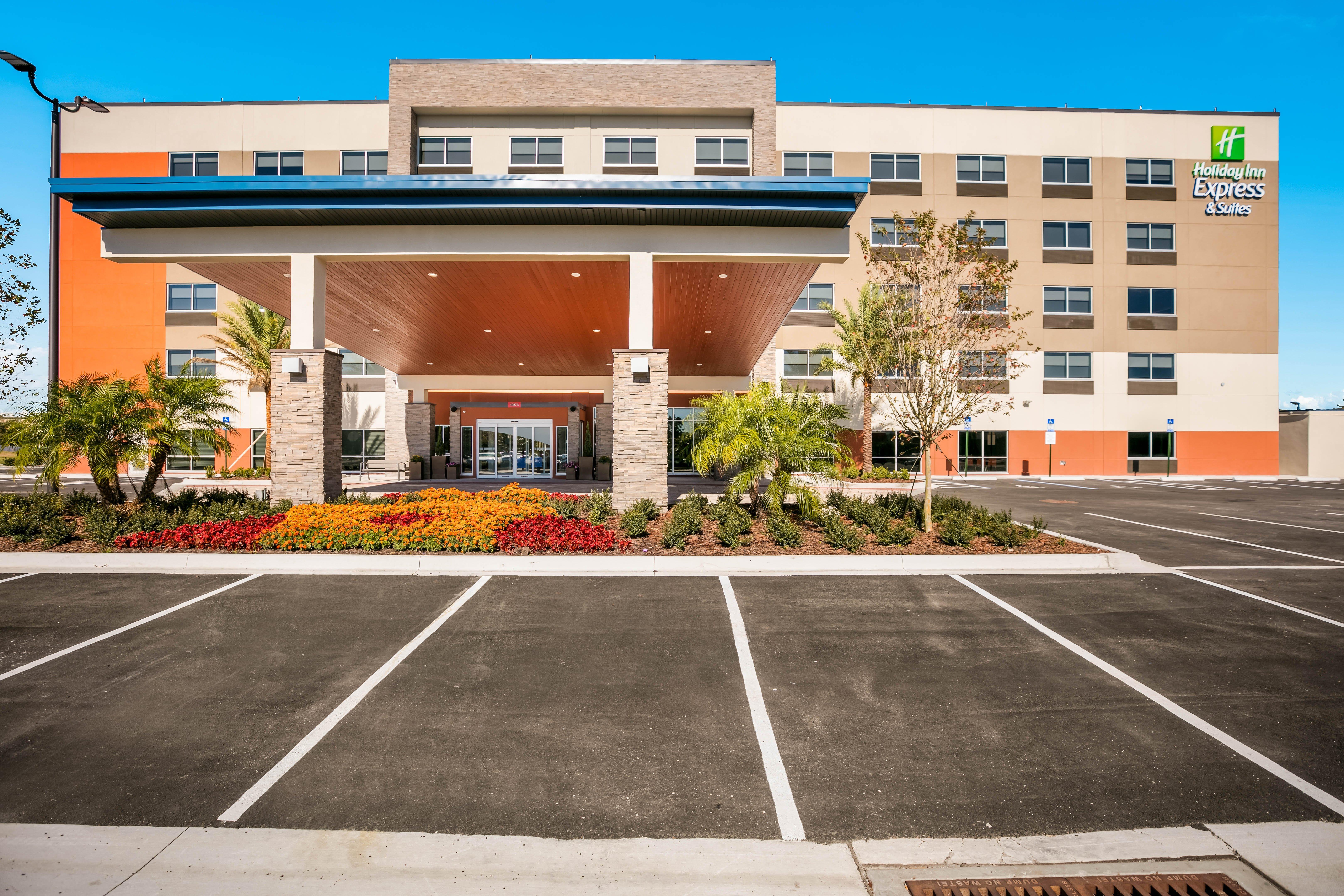 Holiday Inn Express & Suites Jacksonville - Town Center By Ihg Exterior foto